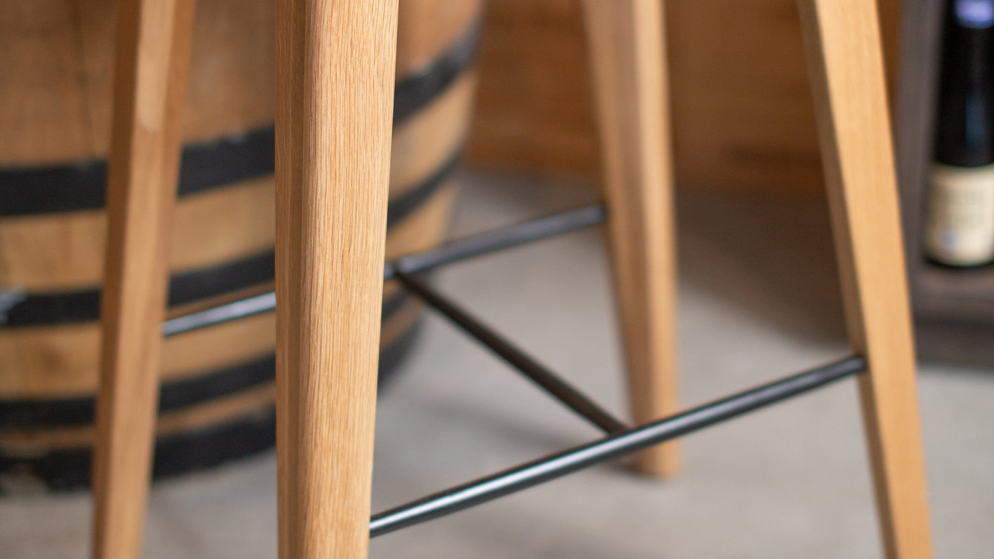Nordic Bar Stool - Black Stained Oak - Barkruk in Deens design