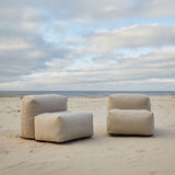Soft Sofa Outdoor 2 Seater in Kirra Sand van sackit buiten bij natuurlijk licht
