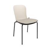 sackit buitenstoel met licht beige rugleuning en grijs zitkussen op een zwart metalen onderstel voor comfortabel buiten zitten