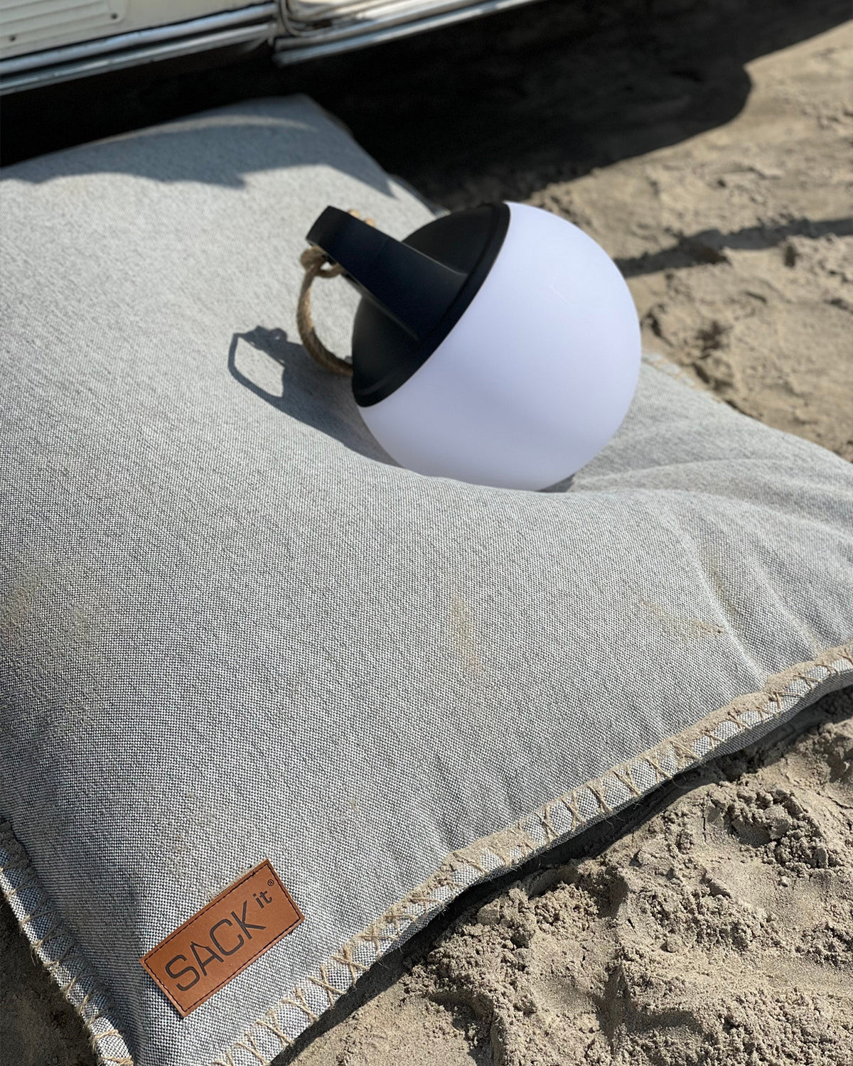 SACKit | Deens design - Hoogwaardige meubels en lampen