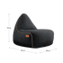 Donkergrijze outdoor zitzak lounge stoel van sackit met hoge rugleuning en decoratieve beige stiksels op een zwarte achtergrond