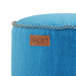 Close up van een blauwe Cobana poef van sackit met gevlochten rand en merklabel geschikt als voetensteun of extra zitplaats binnen en buiten