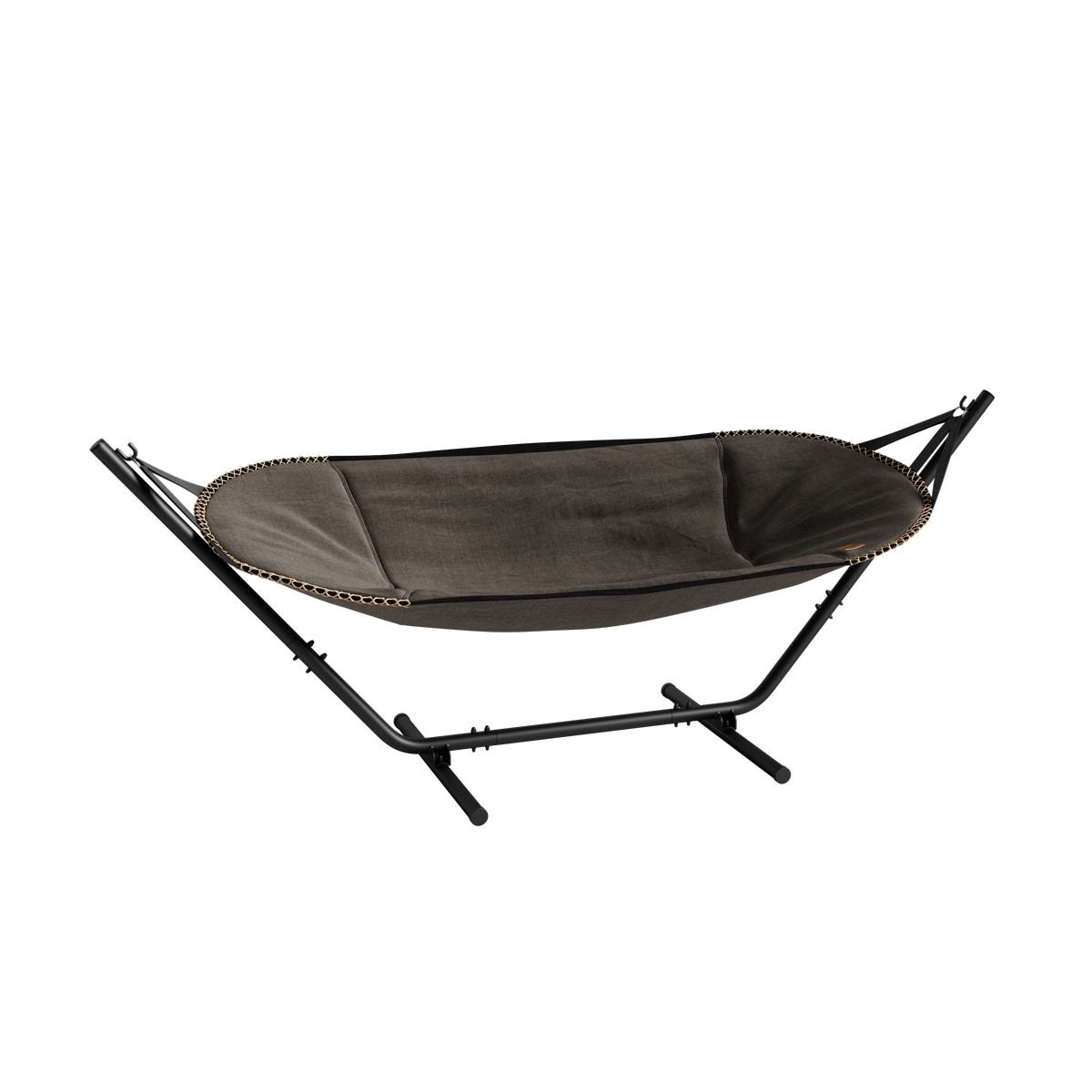 Donkergrijze Cobana hangmat van sackit op een zwarte metalen standaard voor comfortabel ontspannen in de tuin of op het terras
