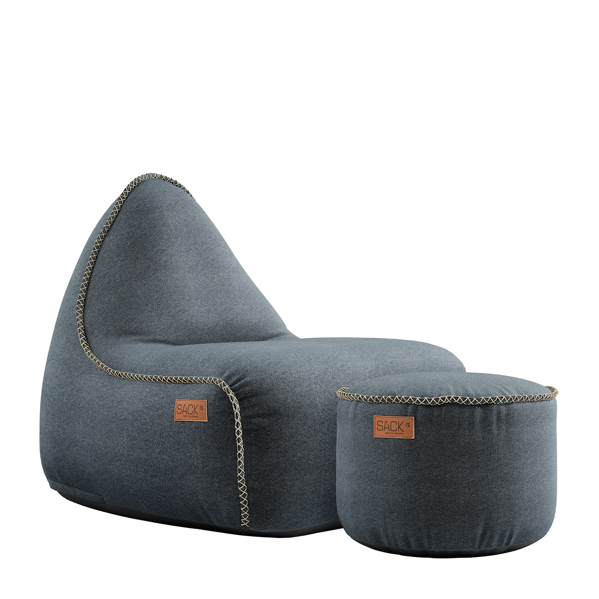 Grijze stoffen loungestoel met bijpassende poef voor comfortabel ontspannen in huis van sackit met zachte bekleding en decoratieve stiknaden