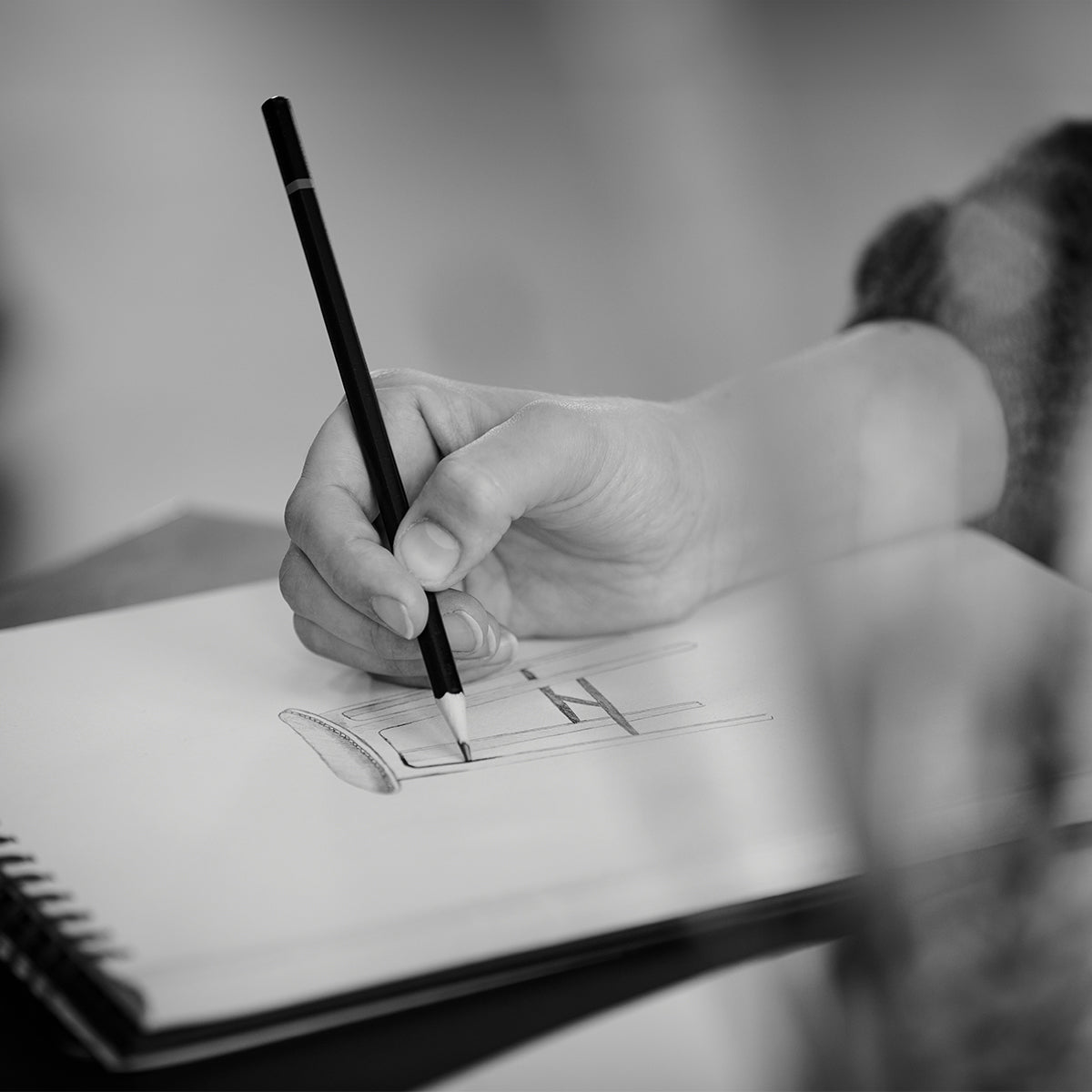 Nordic Bar Stool - Oak with stitches - Barkruk in Deens design