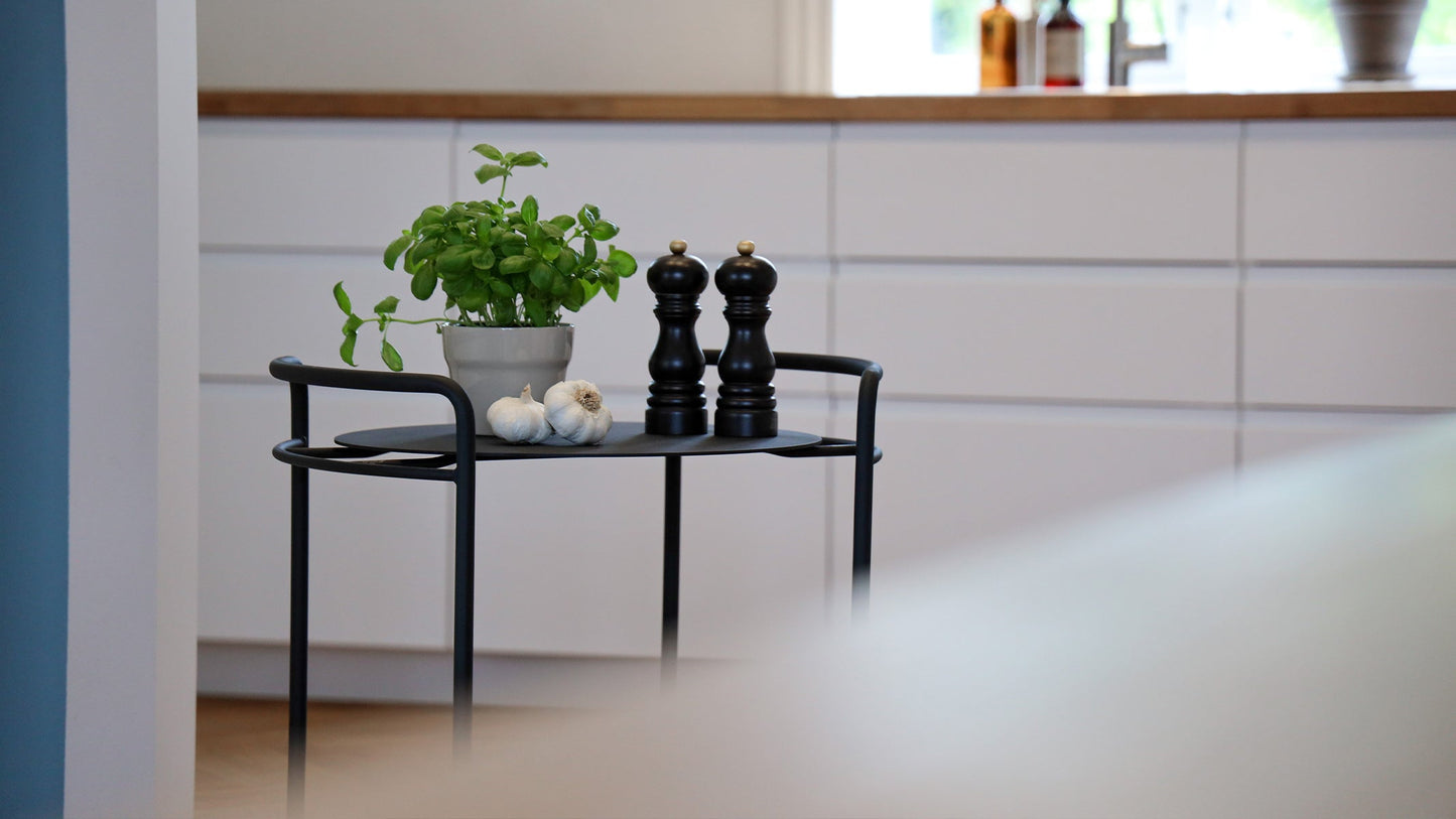 Serving Table - Dienbladtafel van gepoedercoat staal met wielen