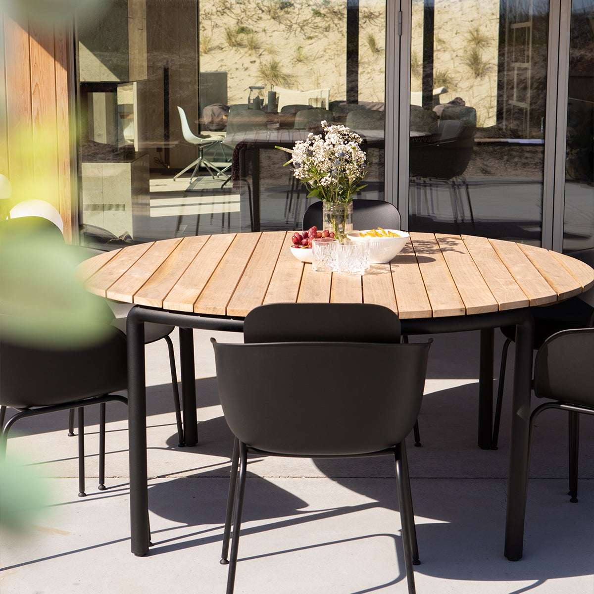 Patio Dining Table - Ø160