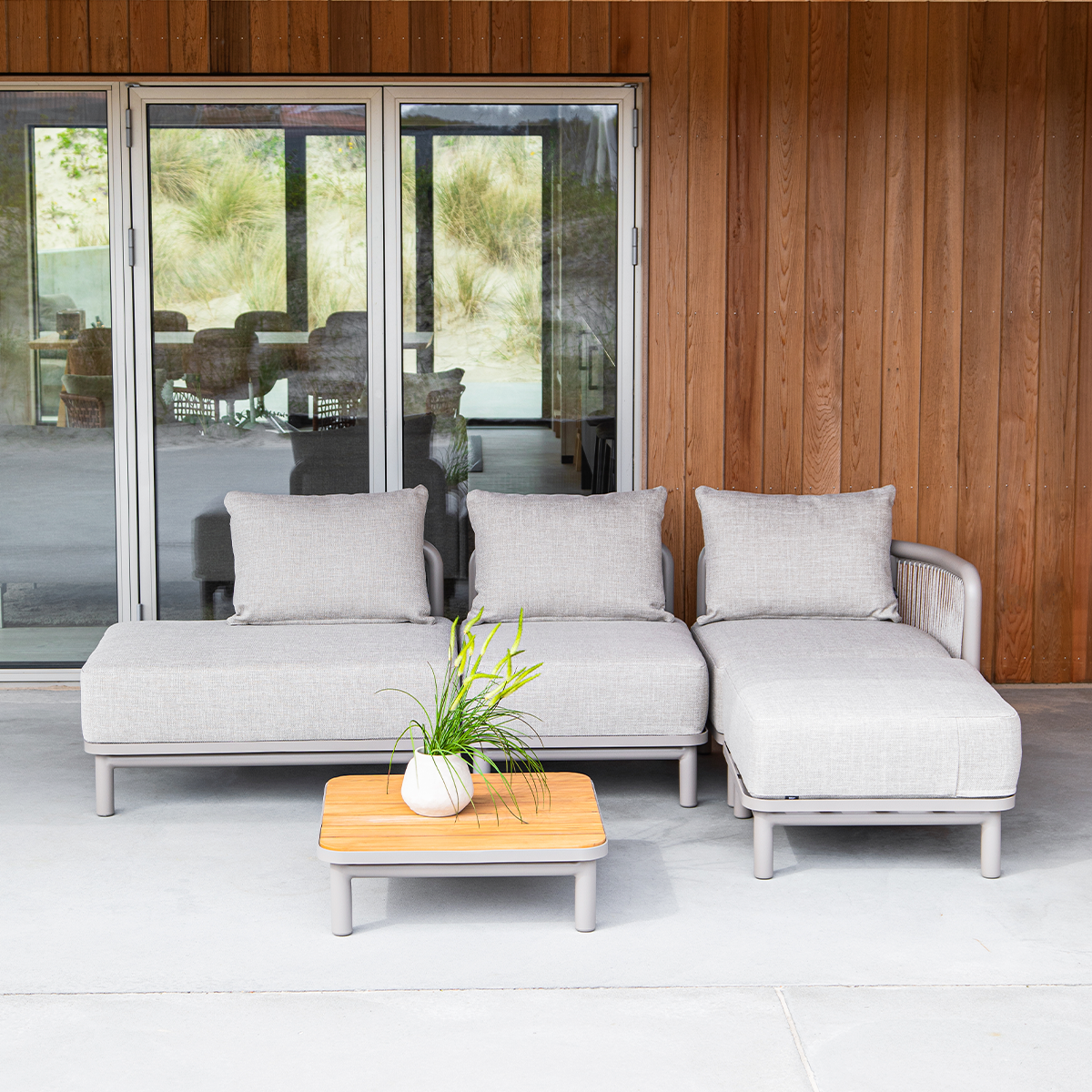 Kirra Lounge Sofa - 3 seater w/ open end
