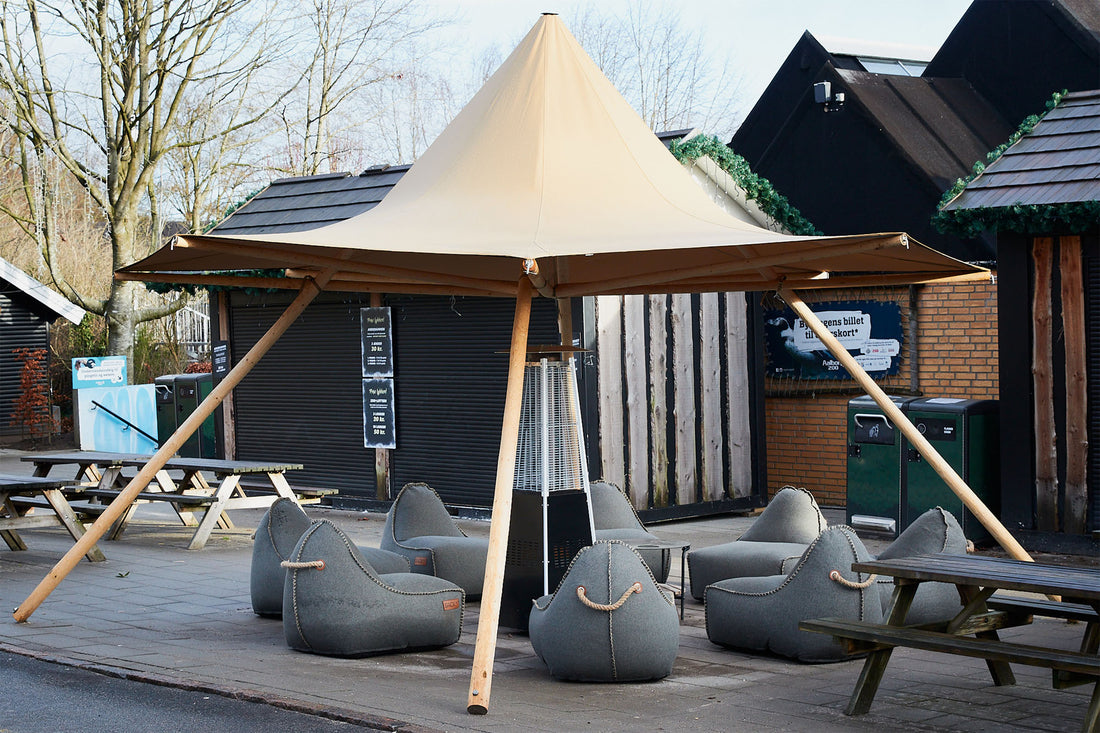 Outdoor lounge meubelen van SACKit in de lounge van Aalborg Zoo