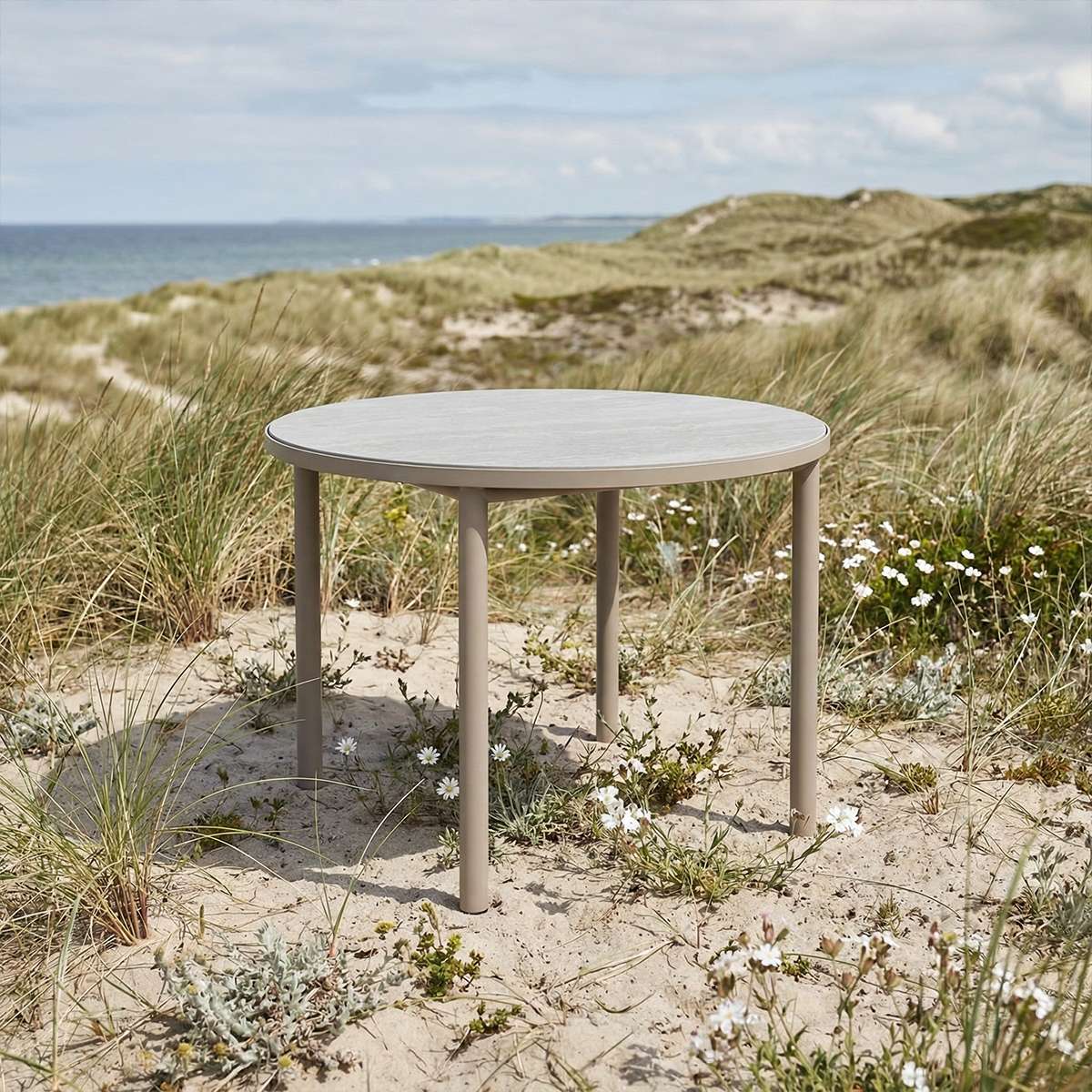 Kirra Dining table Ø110 Ceramic van sackit buiten gestyled