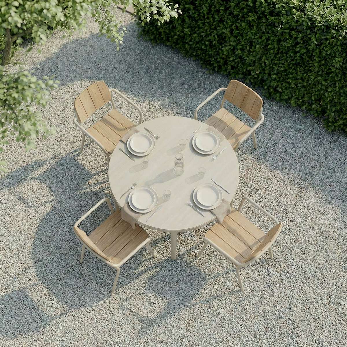 Kirra Dining table Ø110 Ceramic van sackit buiten bij natuurlijk licht