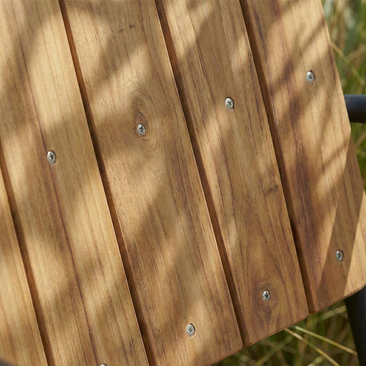 Close-up van het materiaal van Kirra Patio Lounge Chair in Chestnut van sackit