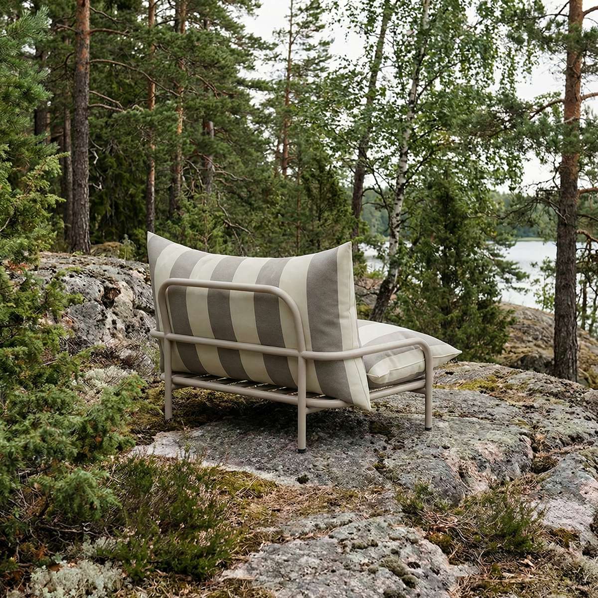 Mollis Lounge Chair